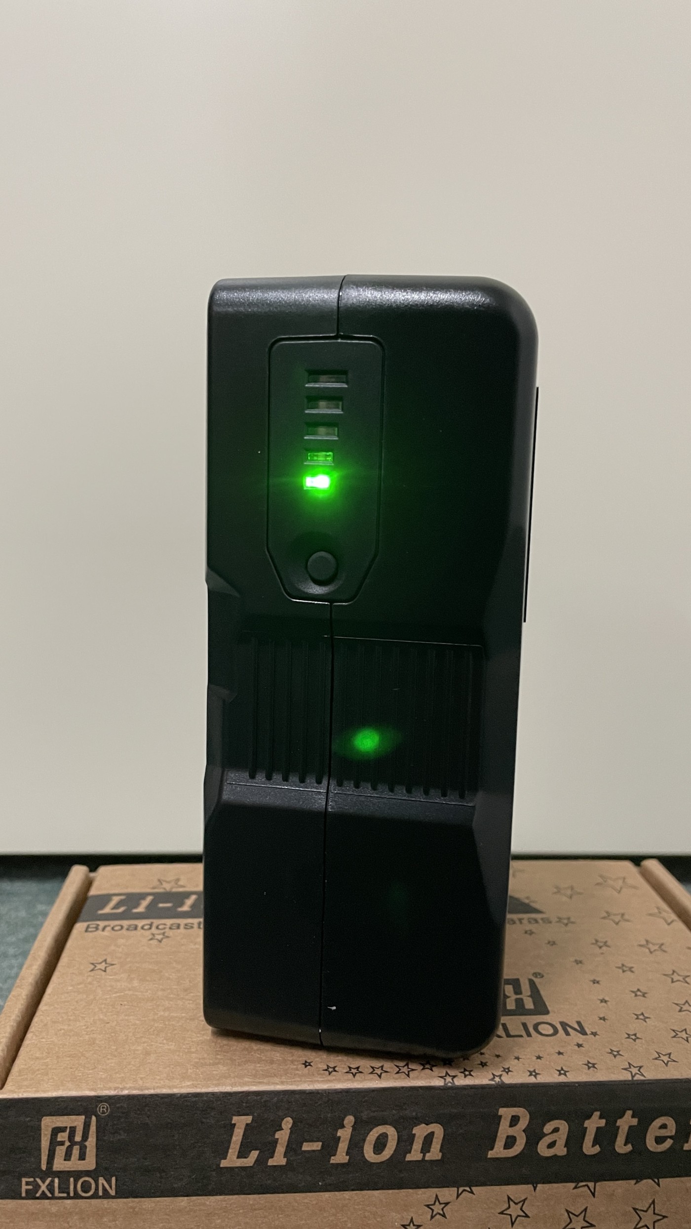 FX-Lion BP-190S V-Mount Accu